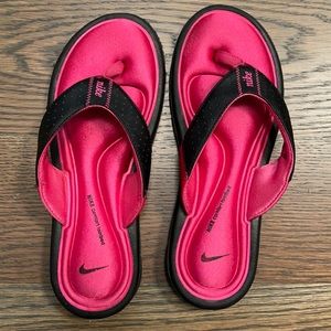 Nike comfort footbed flip flops